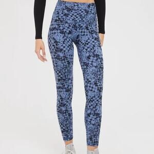 NWT Aerie Offline Real Me Xtra High Waisted 7/8 Legging - Blue Floral - Small